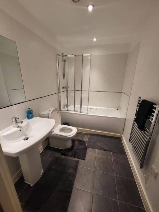 Awesome 1 Bedroom Apartment แมนเชสเตอร์ ภายนอก รูปภาพ